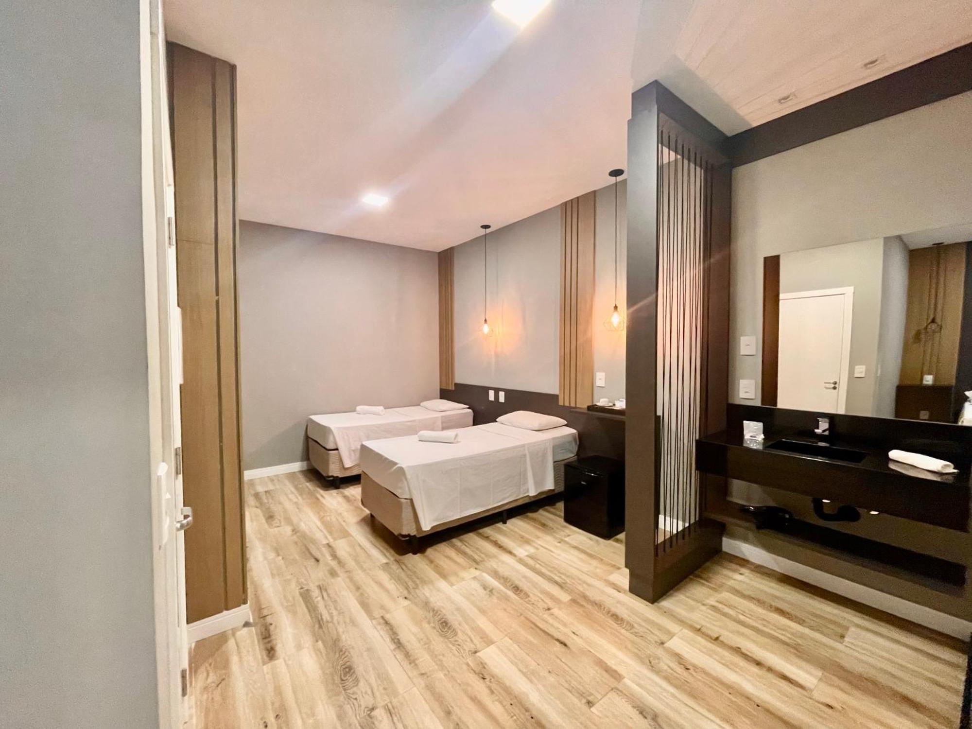 גראמדו Eleganz Suites Exclusive Centro מראה חיצוני תמונה